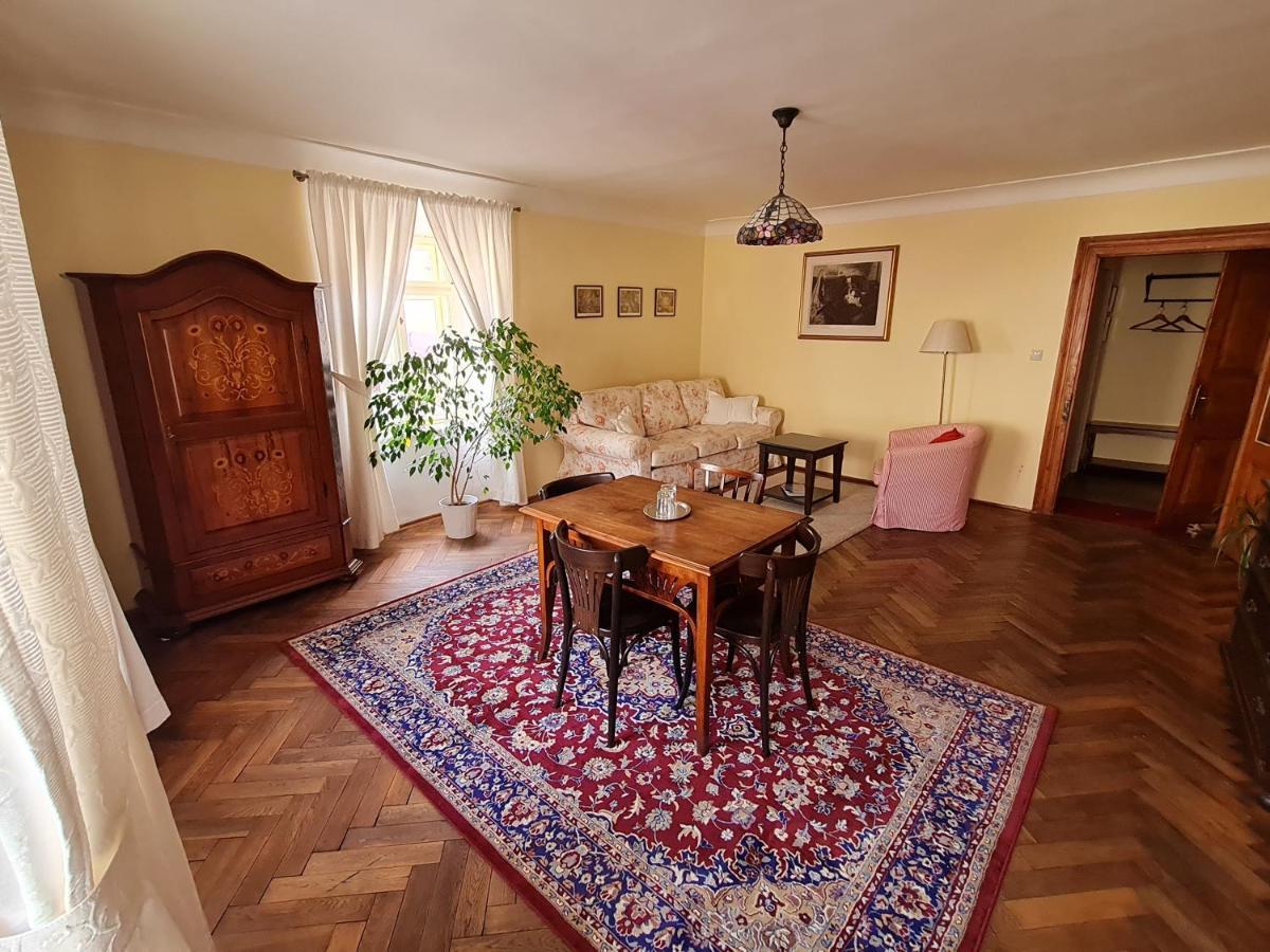 Penzion Nostalgia Banská Štiavnica Buitenkant foto